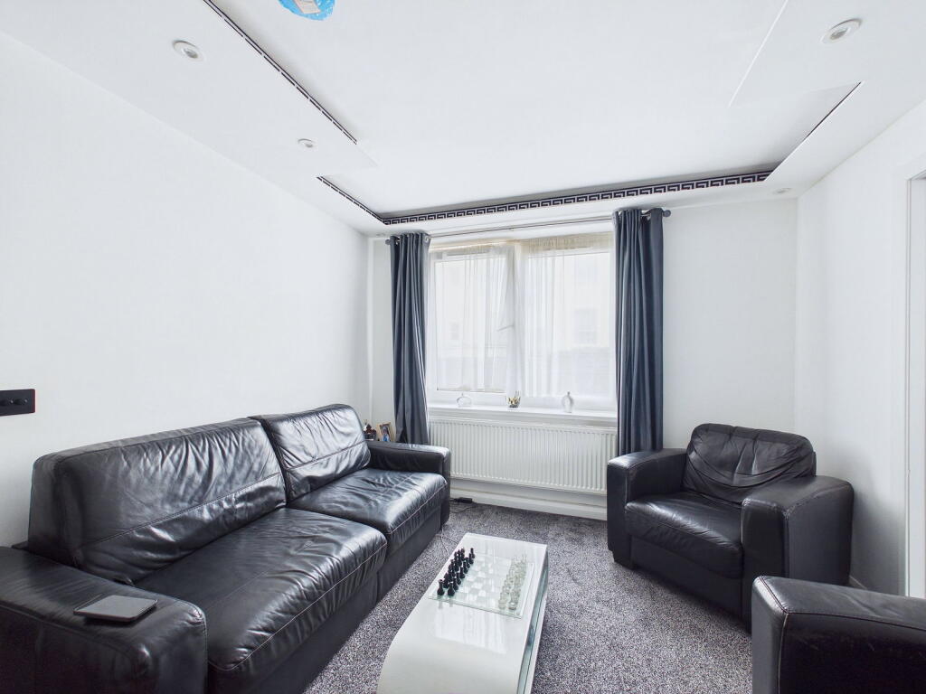 Apartment in Brighton - View 4
