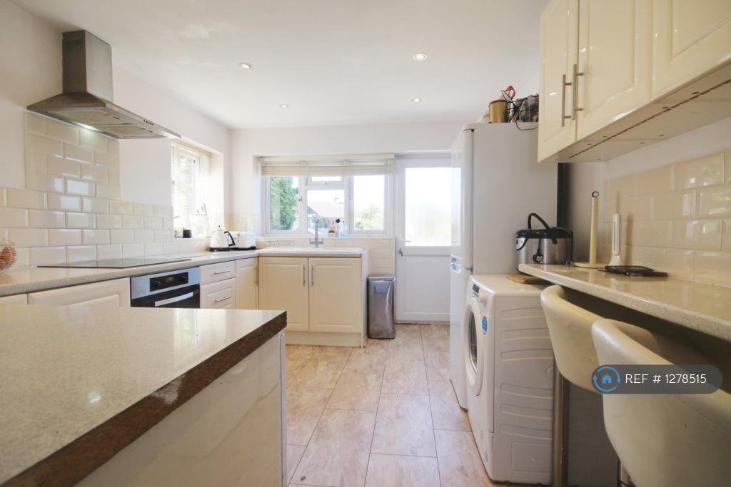 Main image of property: Beechwood Gardens, Rainham, RM13