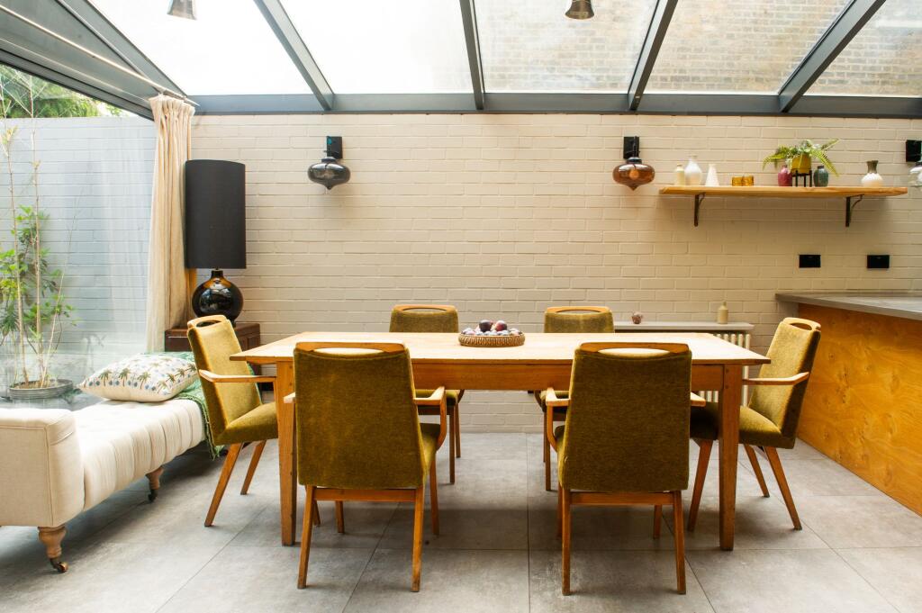 Chatsworth Road, London, NW2 photo 3