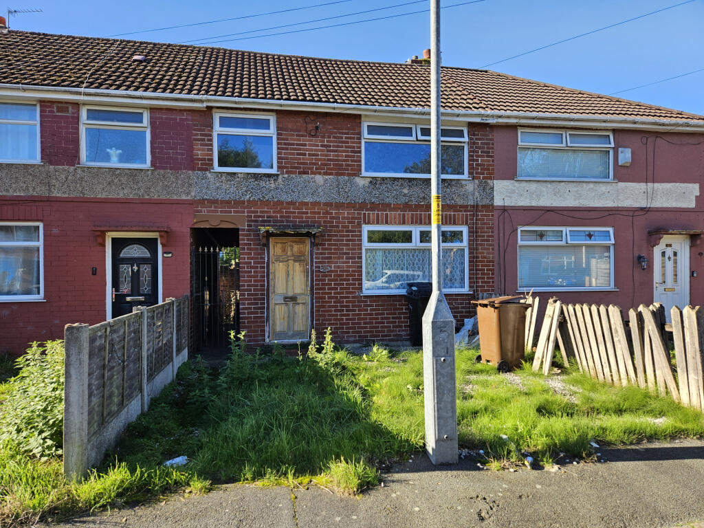 2-bed terraced on 32, Lyme Grove, Droylsden, £120,000