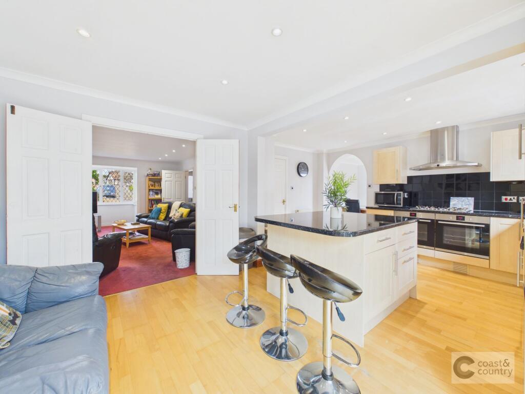 House in Teignbridge, Newton Abbot - More