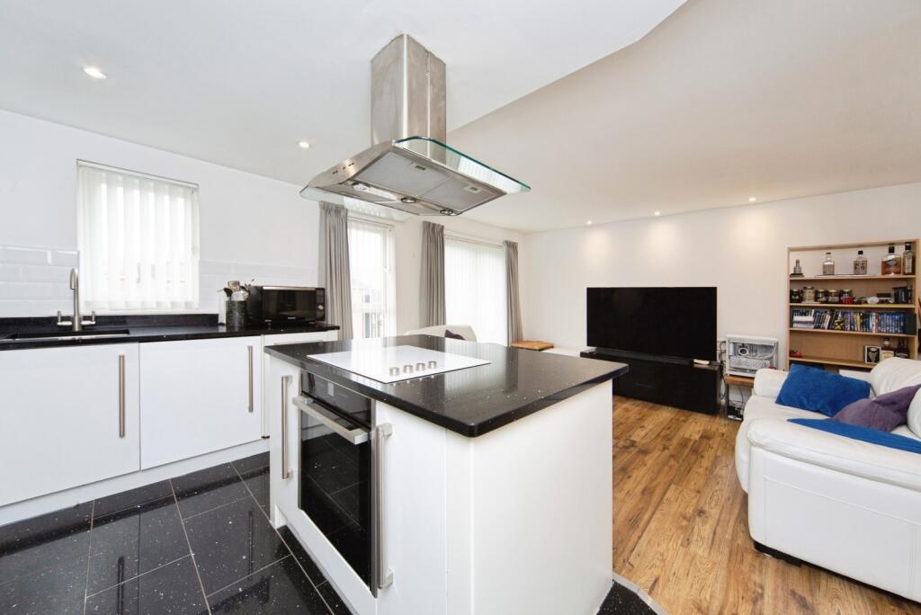 Apartment in Liverpool - View 4
