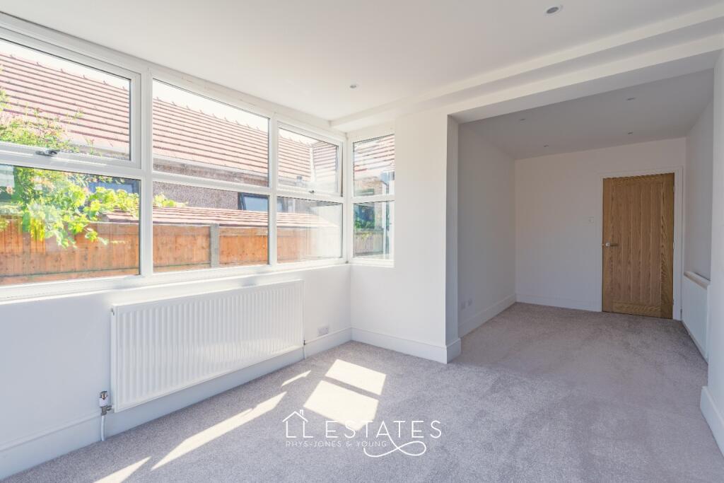 78 Victoria Road West, Prestatyn, Denbighshire, LL19 7AF photo 4