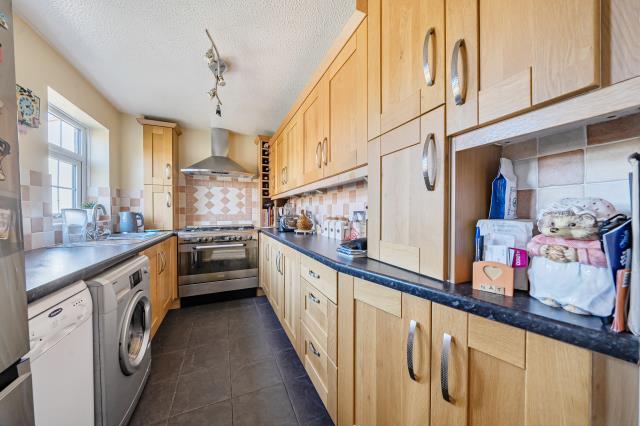 House in Thatcham, Colthrop - View 4
