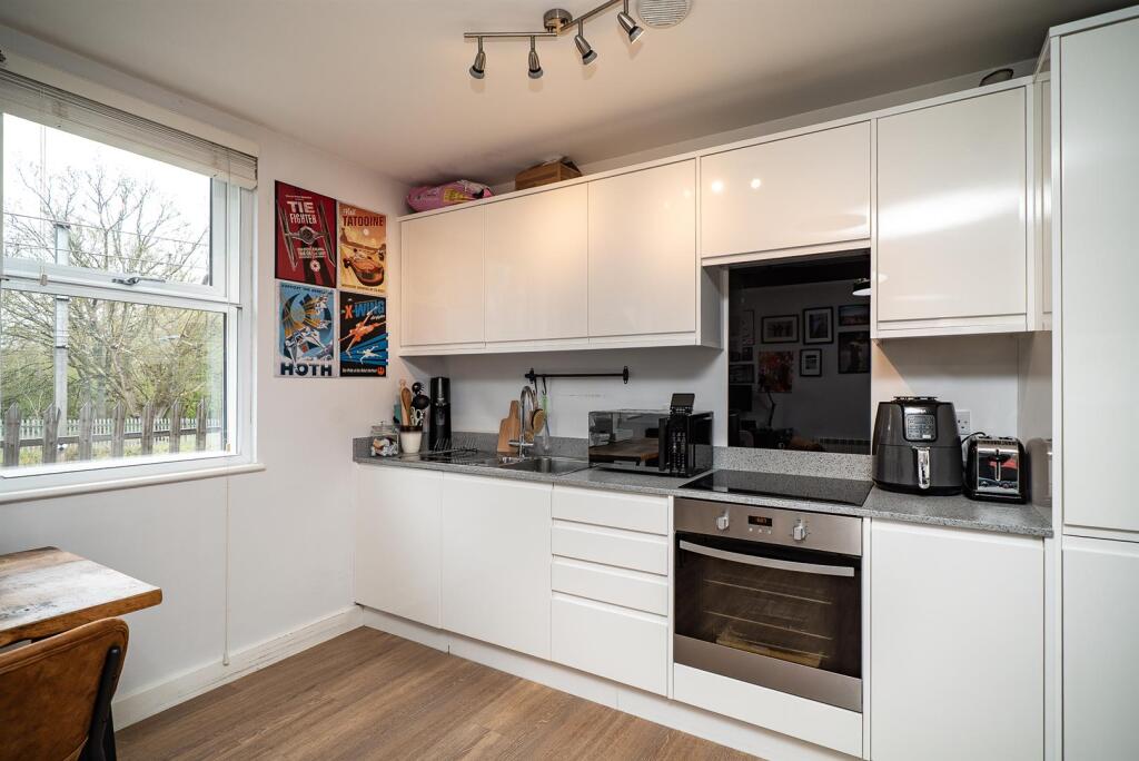 Additional image 4 of Porters Wood, St. Albans