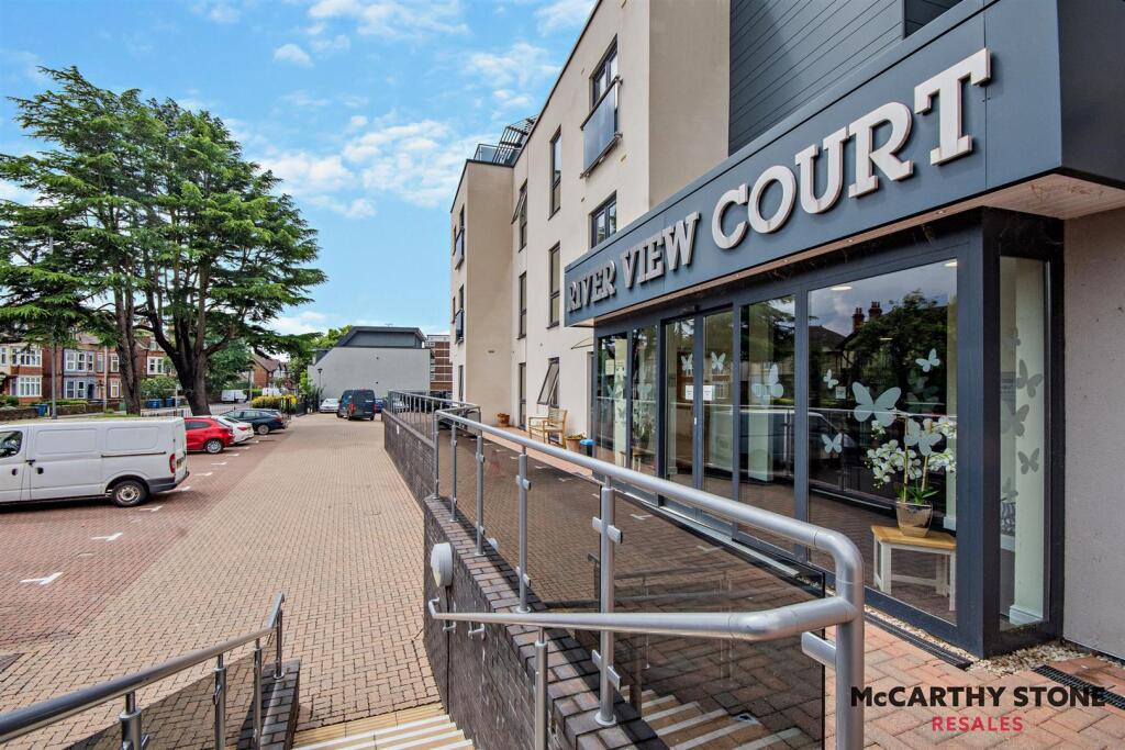 Main image of property: Wilford Lane, West Bridgford, Nottingham