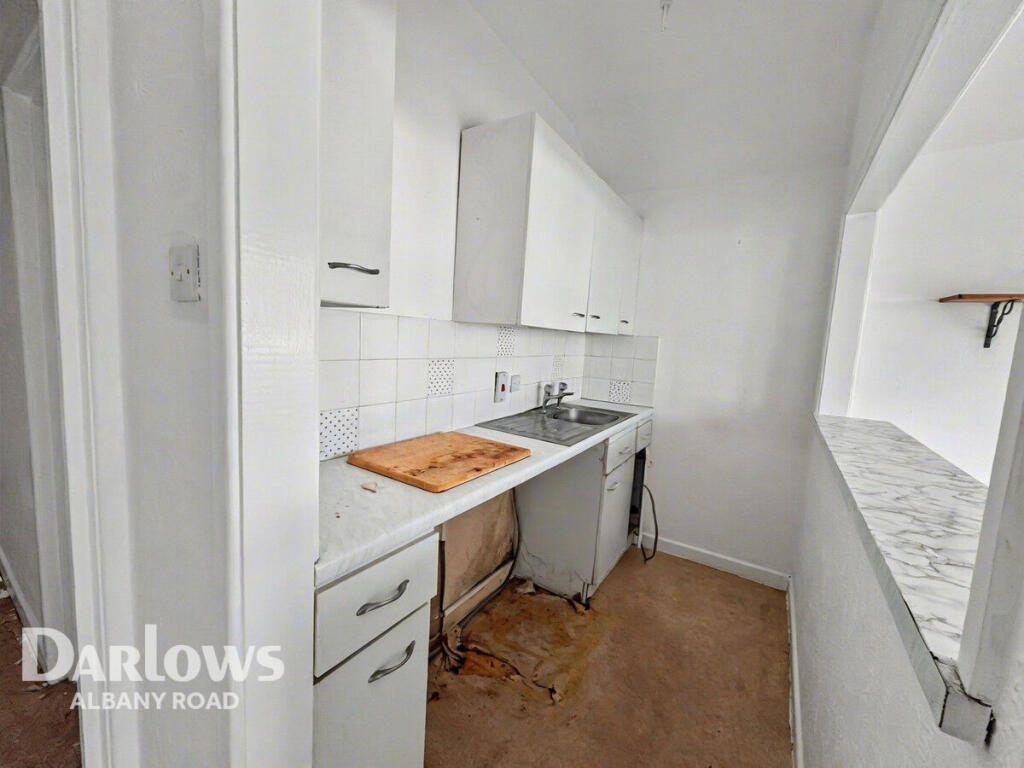 Apartment in Cardiff, Roath - View 4