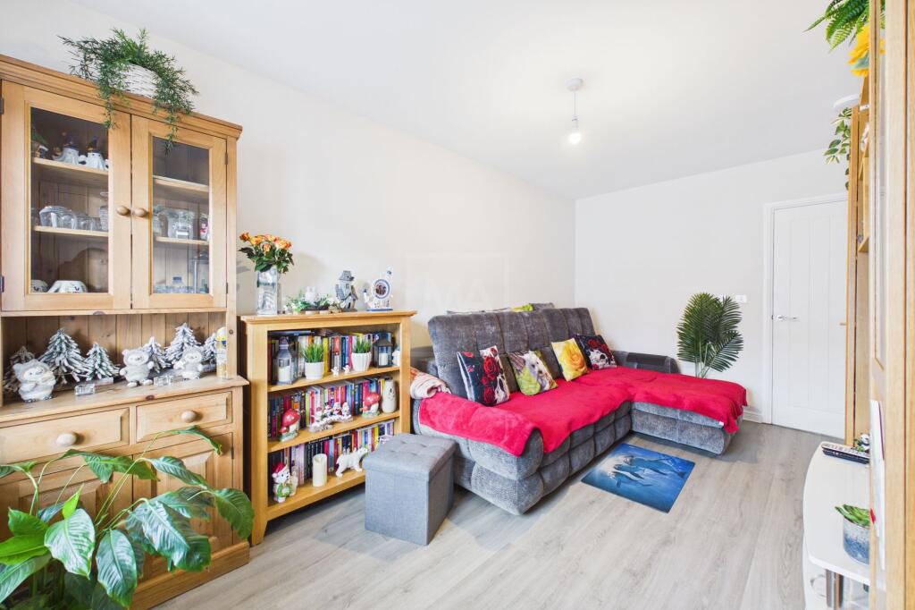 House in Warrington, Willow Fields, Great Sankey - More