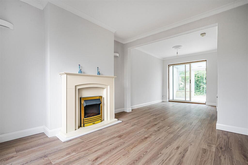 Harvey Way, Saffron Walden photo 2