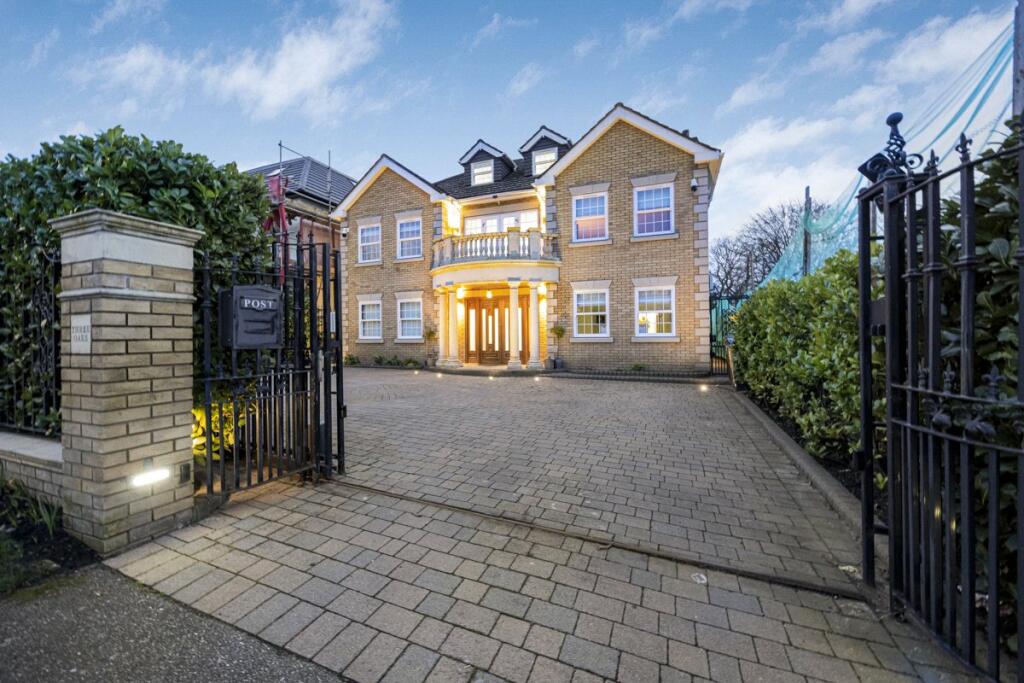 Main image of property: Tomswood Road, Chigwell, Essex, IG7