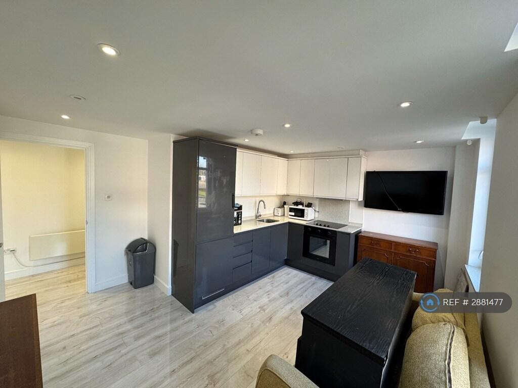 Main image of property: Castle Street, Reading, RG1