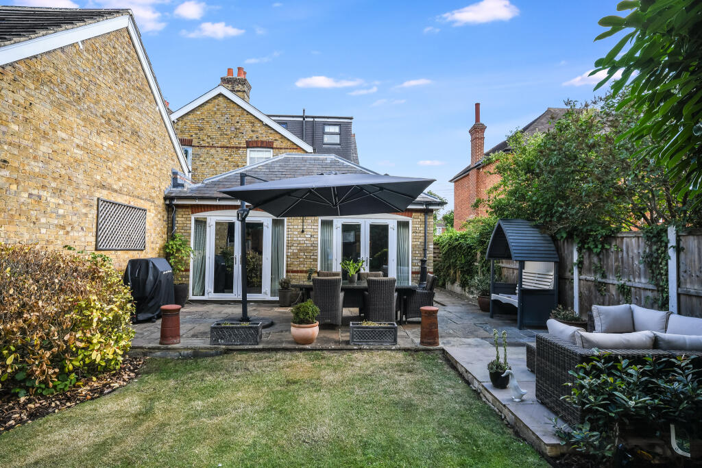 House in Chelmsford, Great Baddow - More