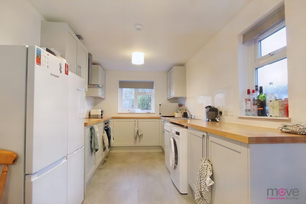 House in Gloucester - View 4