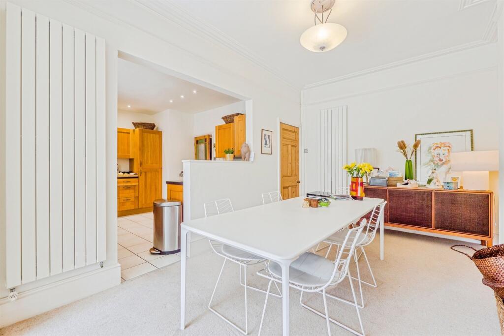 House in Cardiff, Penylan - More