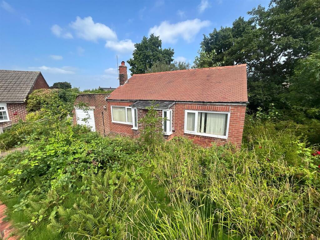 Shirley Avenue, Heald Green, Cheadle photo 2