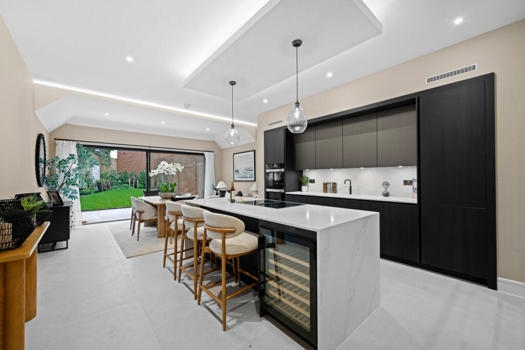 Main image of property: House 2 Abbotswood Place, Streatham, SW16