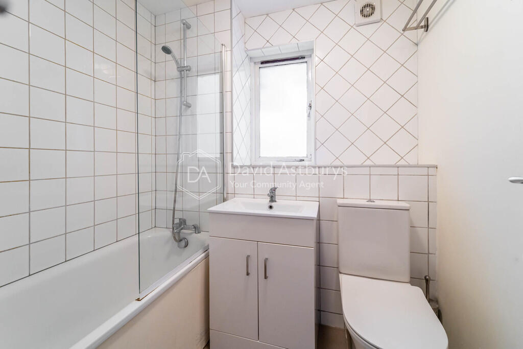 1 bedroom ground floor flat for rent