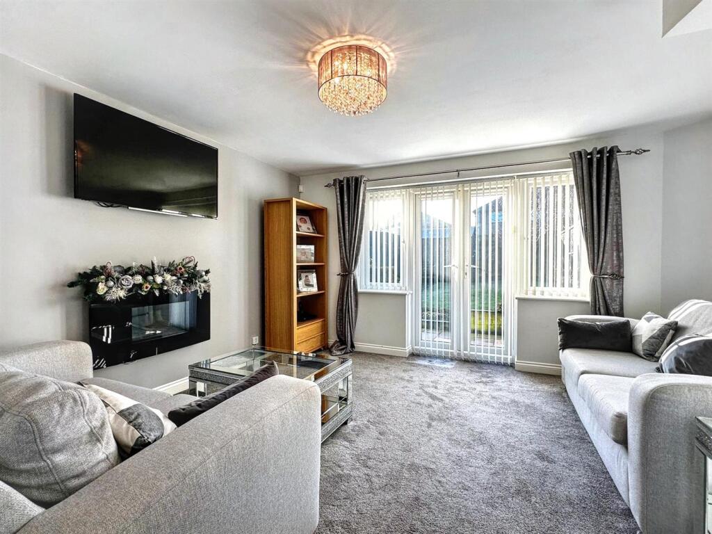 Warners Drive, Weston Coyney, Stoke-On-Trent, ST3 6PX photo 3