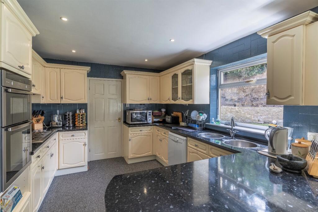 New Road, Dawley, Telford, Shropshire, TF4 3LL photo 2