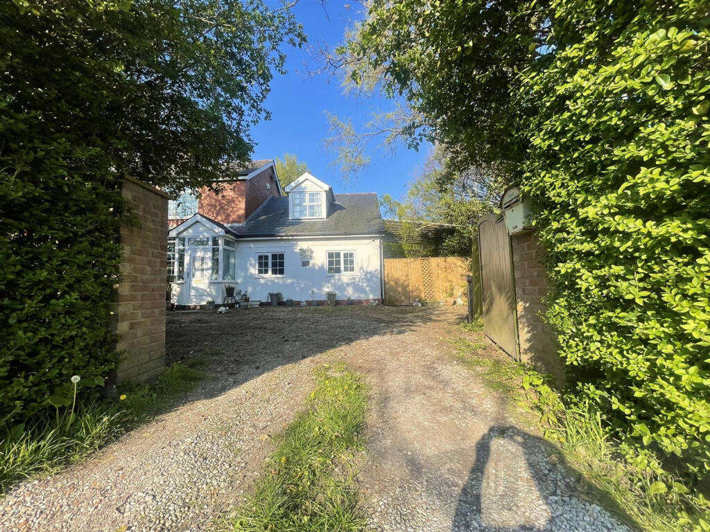 Main image of property: Robins Nest, Cropper Road, Blackpool