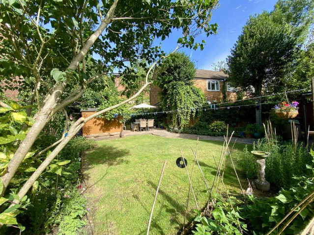 Main image of property: Highview Close, Potters Bar, EN6