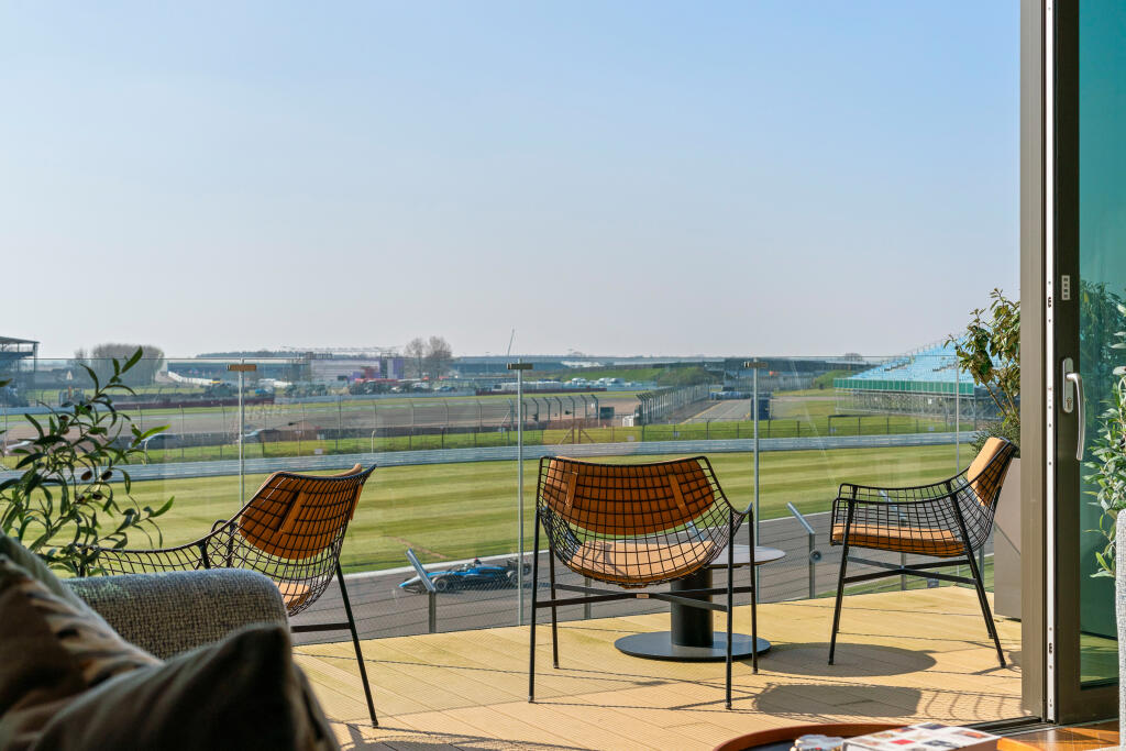 Escapade, Silverstone, Northamptonshire, NN12 - View 3