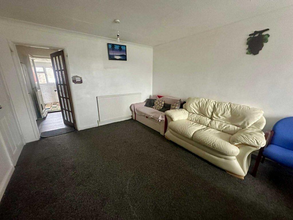 House in Cold Ash, West Berkshire - View 3