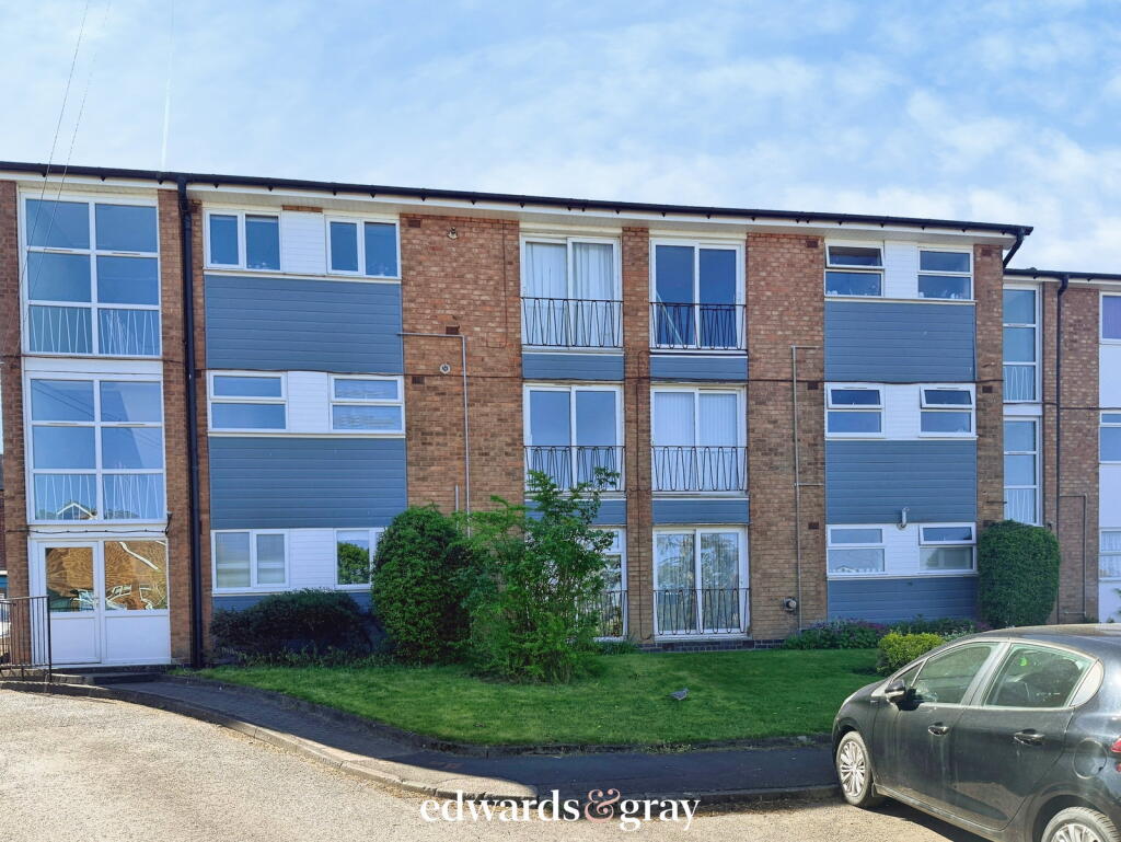St. Pauls Crescent, Coleshill, B46 1BB