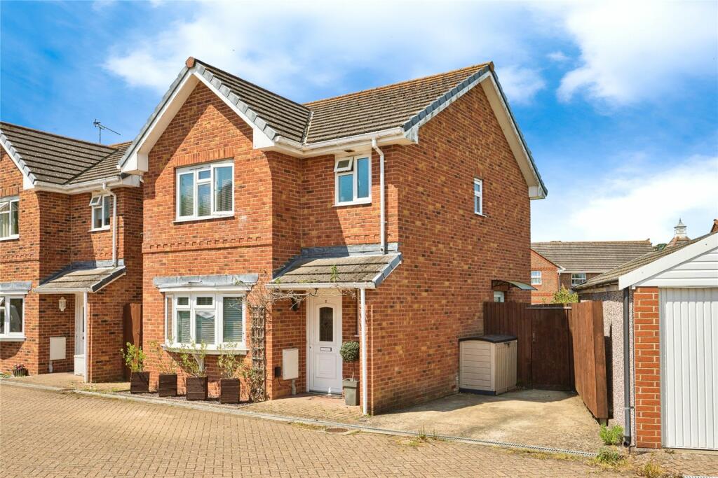 Main image of property: St. Leonards Close, Ryde, Isle of Wight, PO33