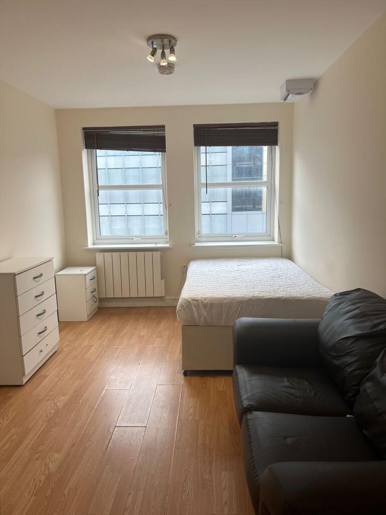 Main image of property: Flat ,  Park Street, Luton