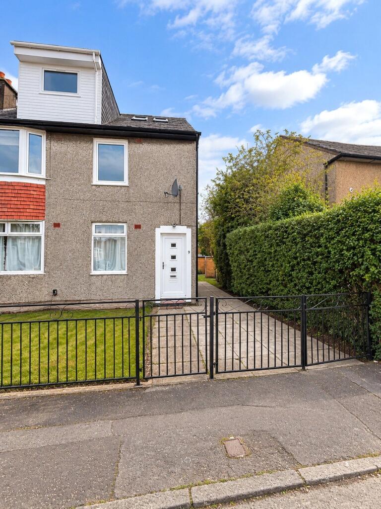 Main image of property: Carrick Know Gardens, Edinburgh, EH12