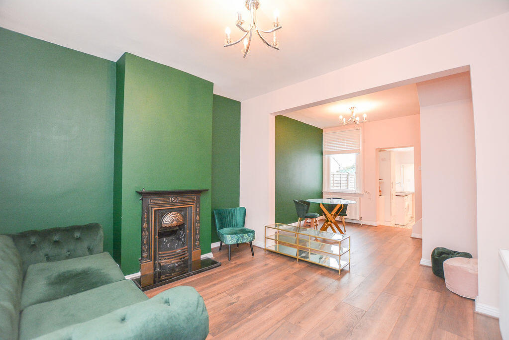 Brighton Avenue, Southend-On-Sea photo 3