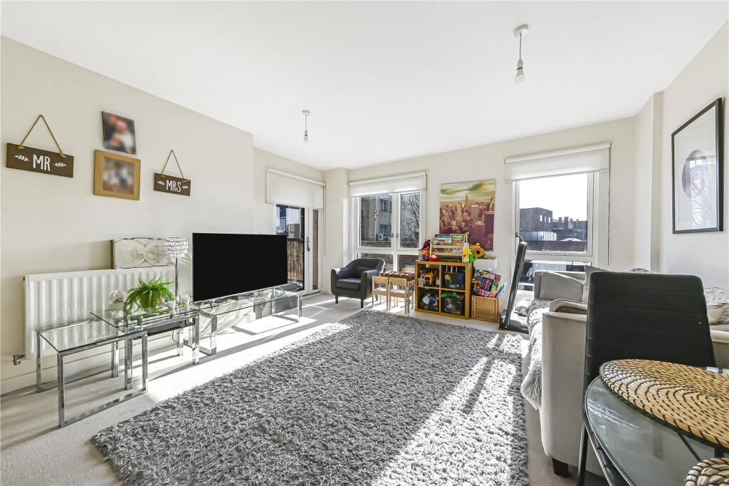 Apartment in Ilford - View 5