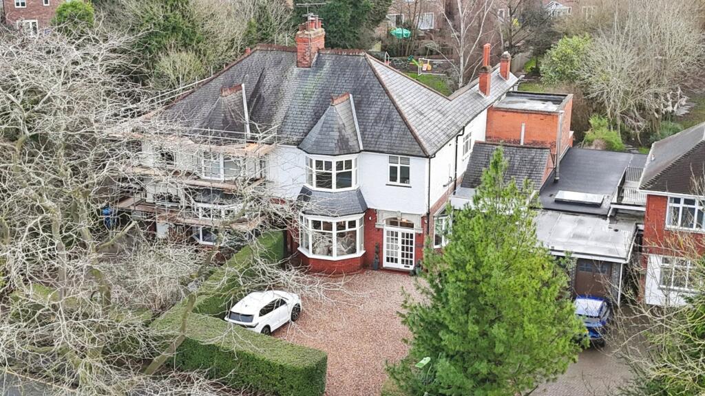 Main image of property: Newland Park, Hull,  HU5 2DN