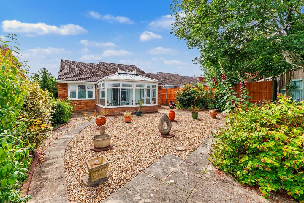 Shrubbery Road, Drakes Broughton, WR10 photo 4
