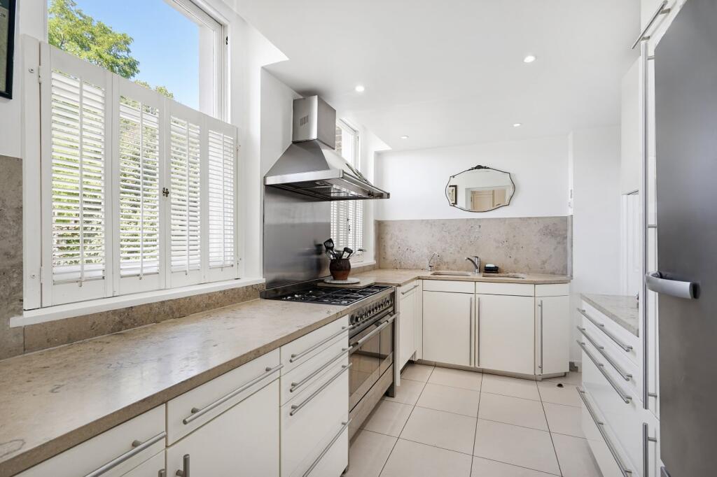 Apartment in London - View 5