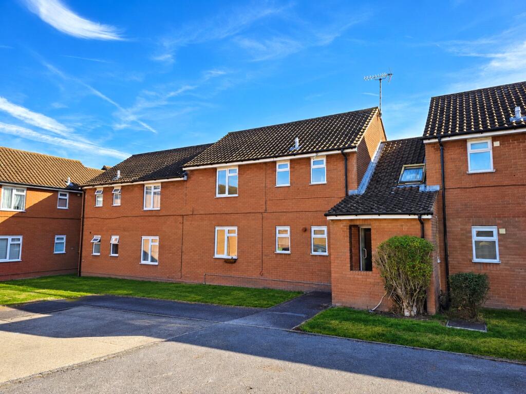 Main image of property: Bardfield Way, Rayleigh, Essex, SS6