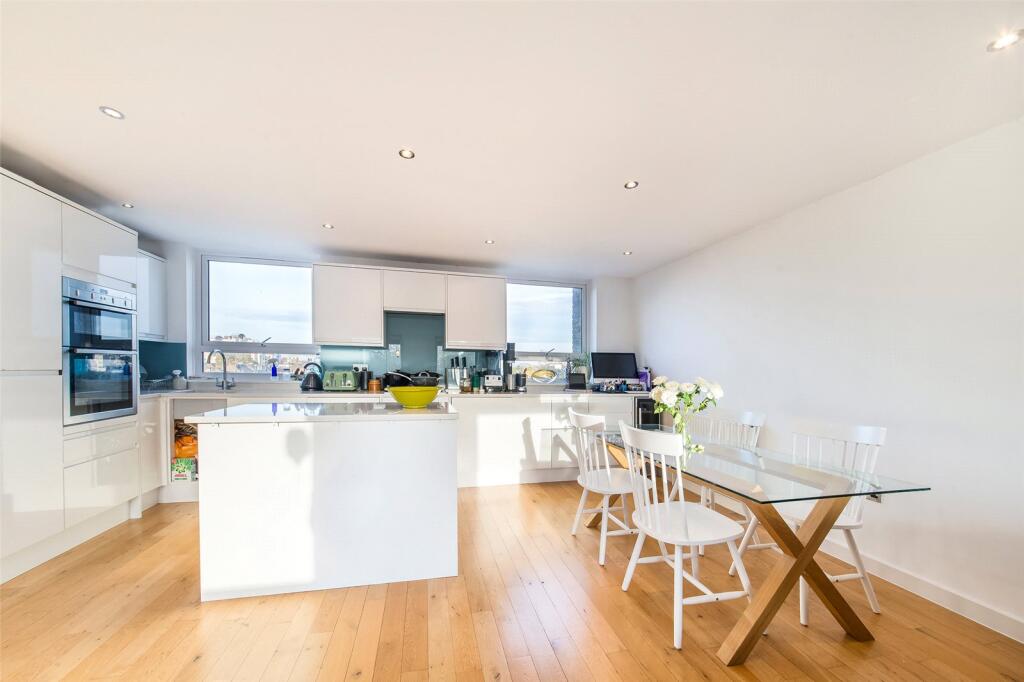 Apartment in London - View 4