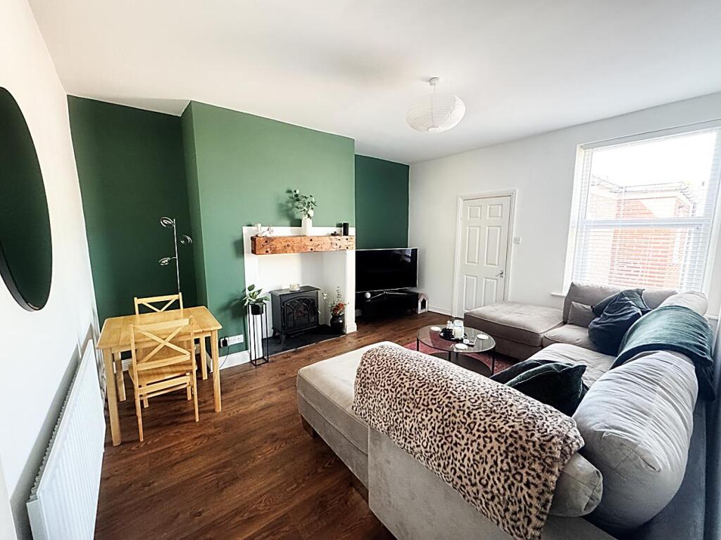 3-bed flat on Percy Street, Wallsend, £95,000