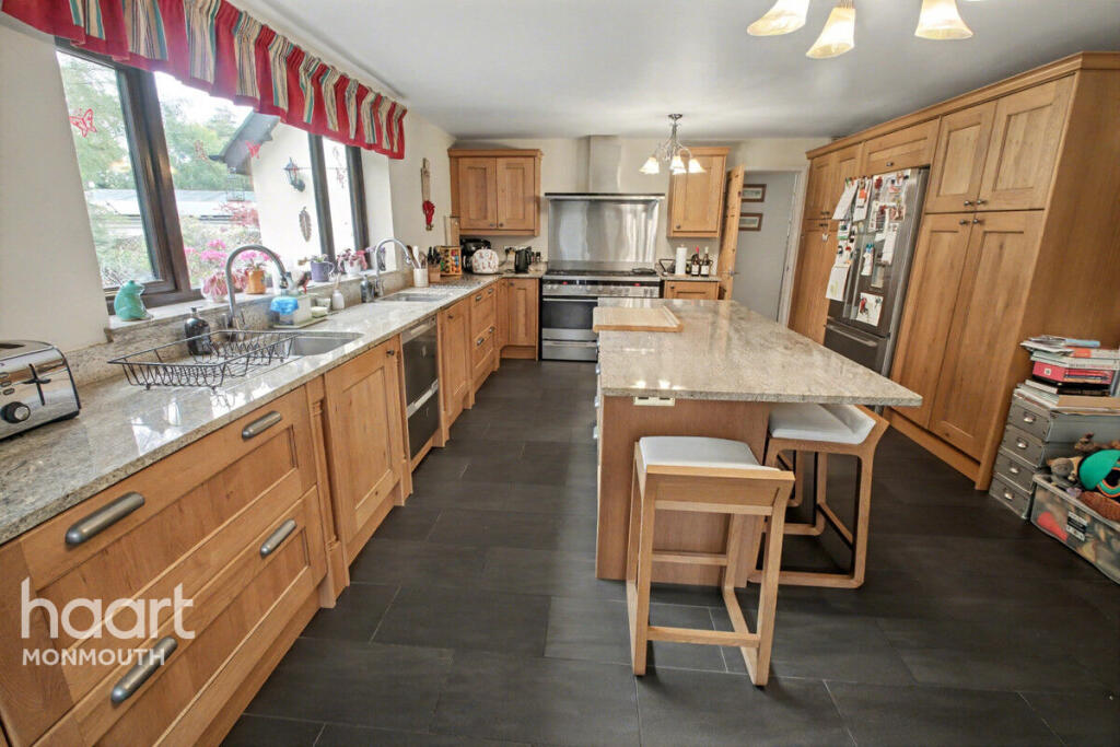 Main image of property: Mitchel Troy, Monmouth