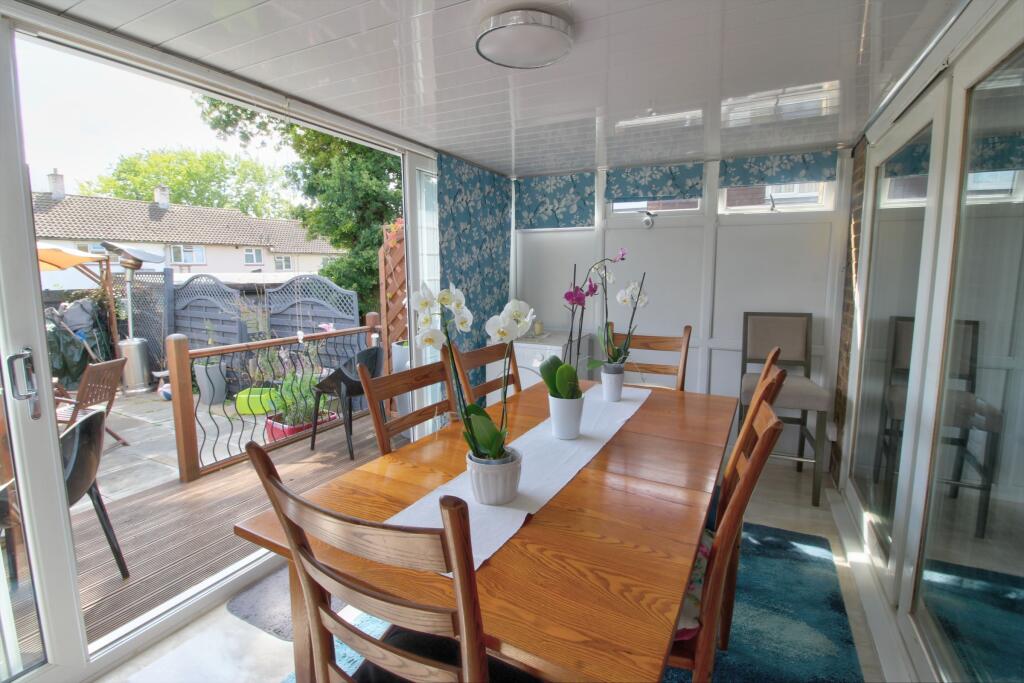Pinewood Close, Harlow photo 2