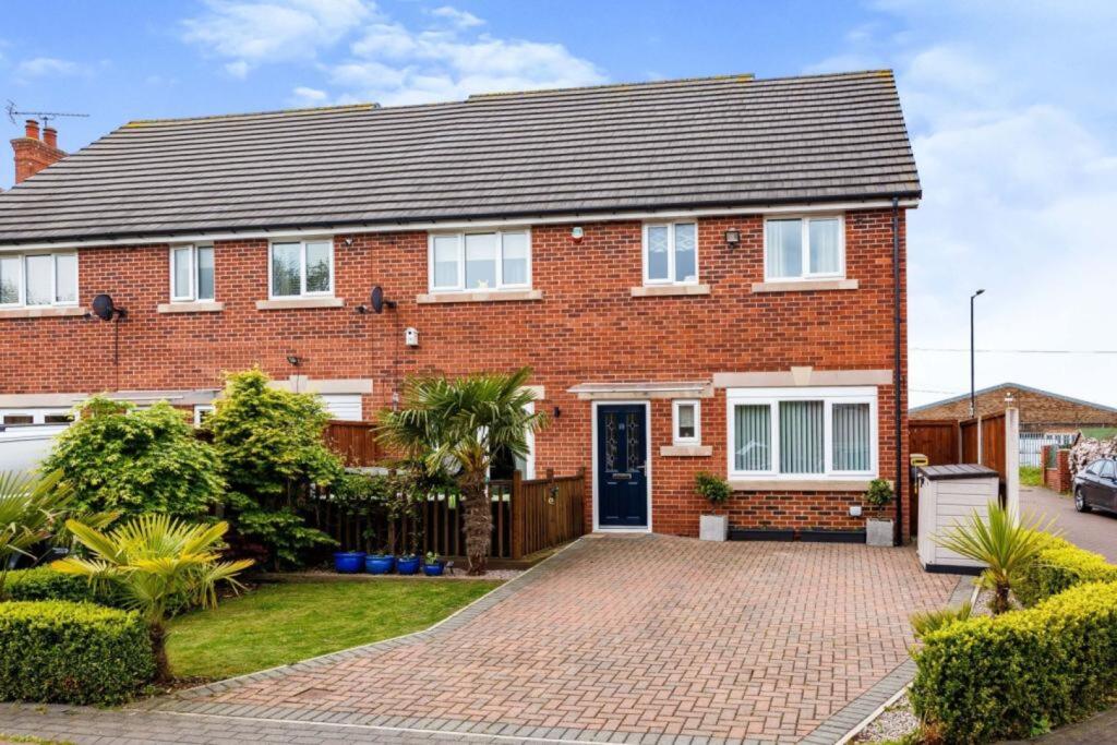 Main image of property: Wallingfield Court, Sheffield, S26