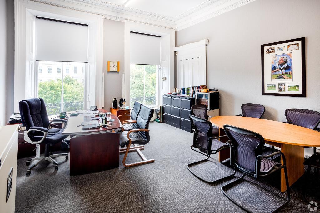 Main image of property: Newton Place, Charing Cross Park, Glasgow, Lanarkshire, G3 7PR