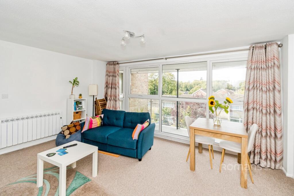 Apartment in Southampton - View 4
