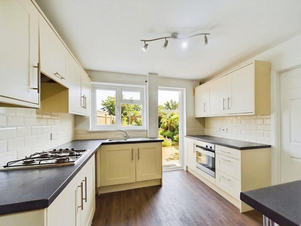 House in Crawley, Langley Green - View 2