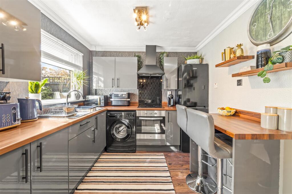 House in Trafford, West Timperley - View 4