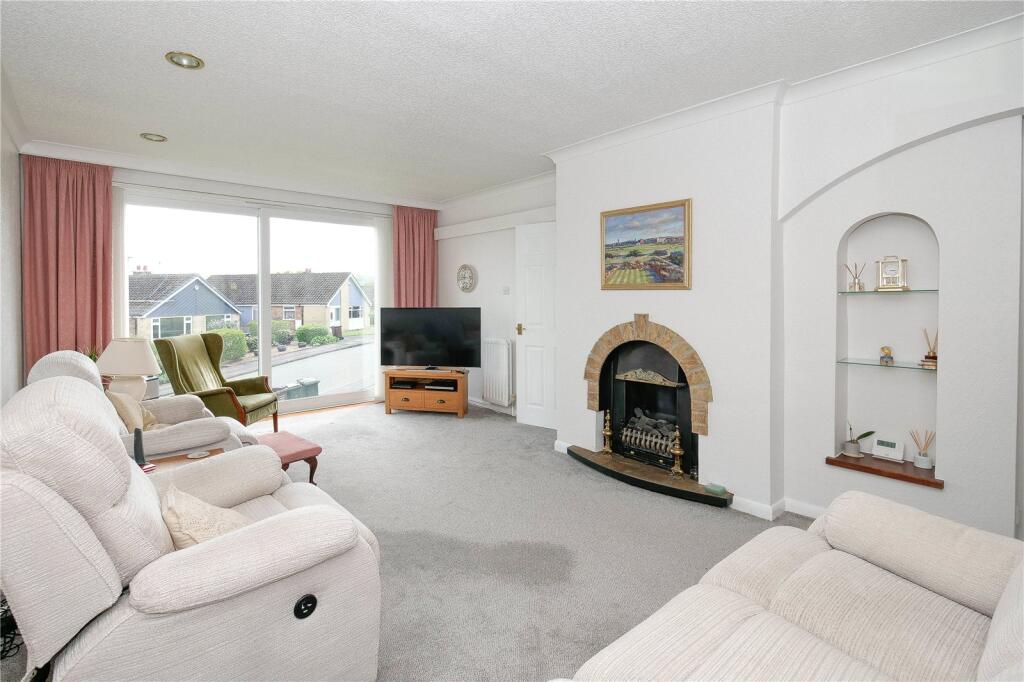Hollin Head, Baildon, Shipley, West Yorkshire, BD17 - View 2