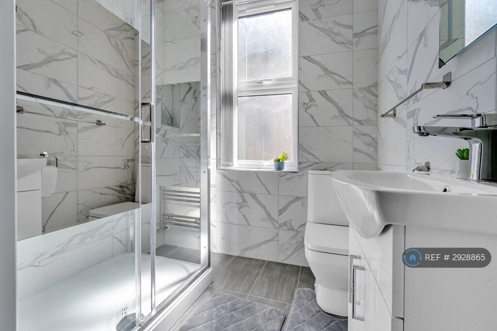 1 bedroom house share for rent