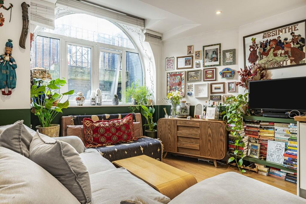 Main image of property: Henriques Street, London, E1