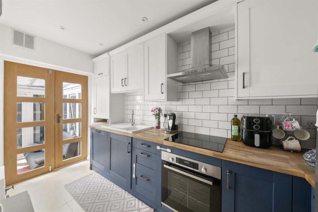 Main image of property: Stratford Road, Hayes